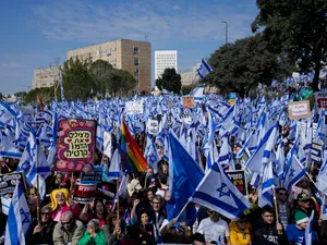 Zeci de mii de protestatari în fața Parlamentului israelian/Foto: times of israel