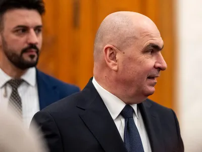 Premierul Ilie Bolojan, în plenul Camerei Deputaţilor - Foto: INQUAM PHOTOS/Alexandru Nechez