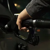 Benzina standard a depășit pragul de 8 lei/litru în toată țara. Nu sunt semne că ar urma ieftiniri / Pexels