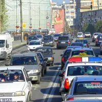 Trafic rutier în Râmnicu Vâlcea - Foto: Flickr/Gabriel/CC0 - imagine cu caracter ilustrativ