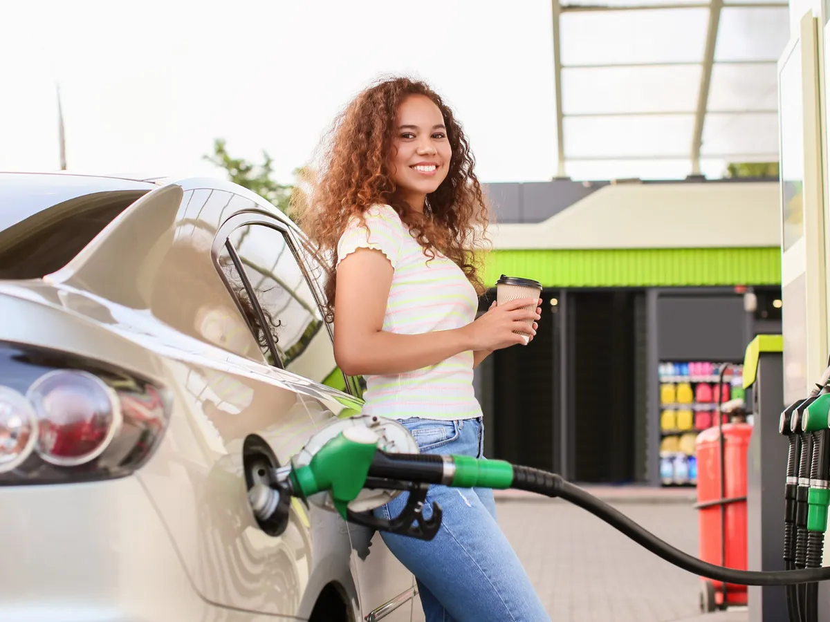 Stație de benzină - Foto: Freepik