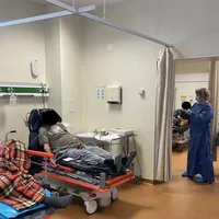 Ventilaţie cu mâinile goale, în UPU. Mamă şi fiică cu Covid, nevaccinate, au murit una lângă alta/FOTO: ziaruldeiasi.ro