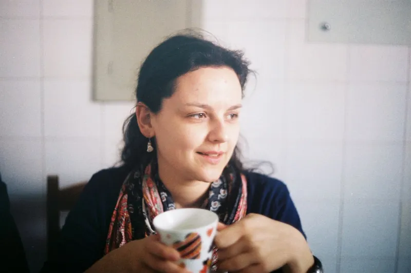 Femeie care bea cafea - Foto: Pexels (Imagine cu rol ilustrativ)