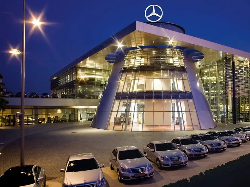 Industria auto este în criză. Mercedes face concedieri masive. 500.000 €, celor care pleacă singuri - Foto: Mercedes