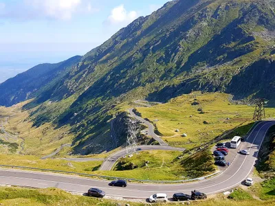 Mașini pe Transfăgărășan - Foto: Pixabay (cu rol ilustrativ)
