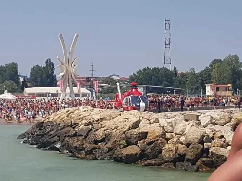 Zona stabilopozilor din Costineşti, unde aduce Marea orice - Foto: News.ro