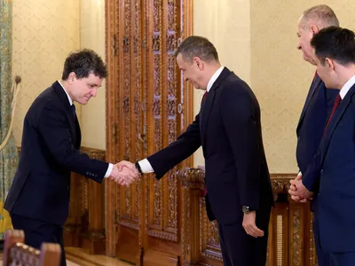 Nicușor Dan și delegația PSD, condusă de Sorin Grindeanu - Foto: Profimedia images