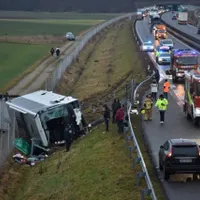 Autocar cu români, implicat într-un grav accident în Slovenia. / Foto: sobotainfo.com