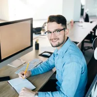 Unii angajați români pot avea salarii foarte mari Foto: Freepik. com - rol ilustrativ