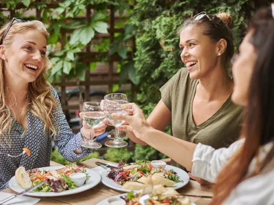 Cum să mănânci ce vrei și să nu te îngrași. Totul ține de ordinea în care consumi alimentele - Foto: Freepik (Imagine cu rol ilustrativ)