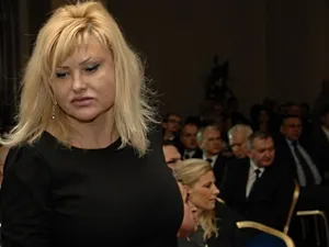 Şefa vămii din Iași a rămas fără permis: ducea la analiză probe de alcool/FOTO: ziaruldeiasi.ro