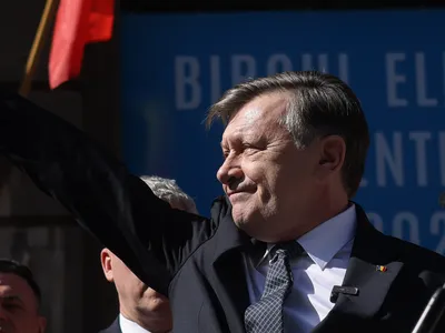 Antonescu, reacție tăioasă după dezvăluirea lui Ponta: „O lebădă atât de neagră n-am mai văzut” - FOTO: INquam (imagine cu rol ilustrativ)