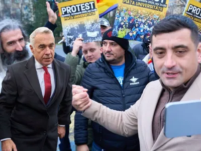 George Simion vrea să „îl îngroape” pe Călin Georgescu organizându-i un miting pe care nu l-a cerut - Foto: INQUAM PHOTOS / FB