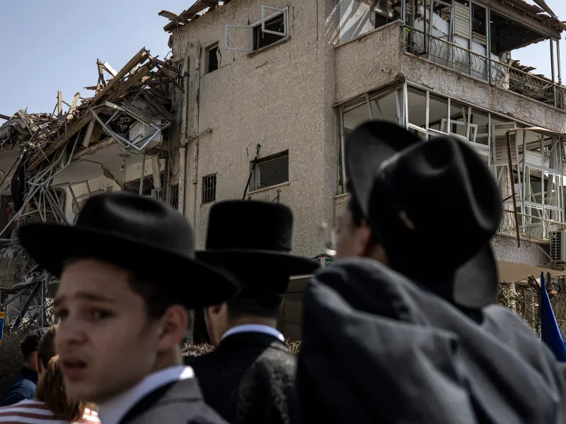 MAE reaminteşte cetăţenilor români din Israel şi Iran să anunţe ambasadelor României prezenţa - Foto: Profimedia Images