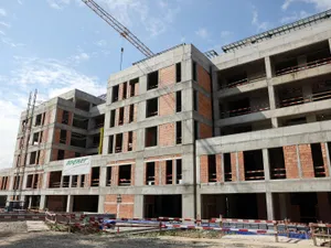 Ministrul Sănătăţii, optimist că spitalele construite prin PNRR pot fi terminate la timp - FOTO: Facebook