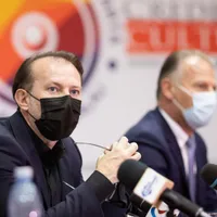 Florin Cîțu anunță „relaxări, nu restricții” din luna august: „Masca rămâne în continuare”/FOTO: Facebook/FlorinVcitu