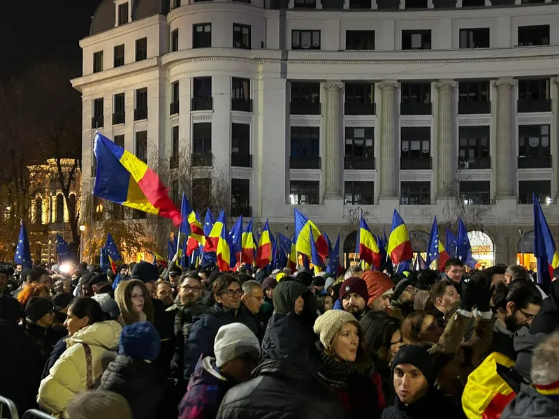 Victor Rebengiuc și Oana Pellea în fruntea unui miting istoric pro-Europa! 35 de ani de la Revoluție: FOTO - Newsweek(imagine cu rol ilustrativ)