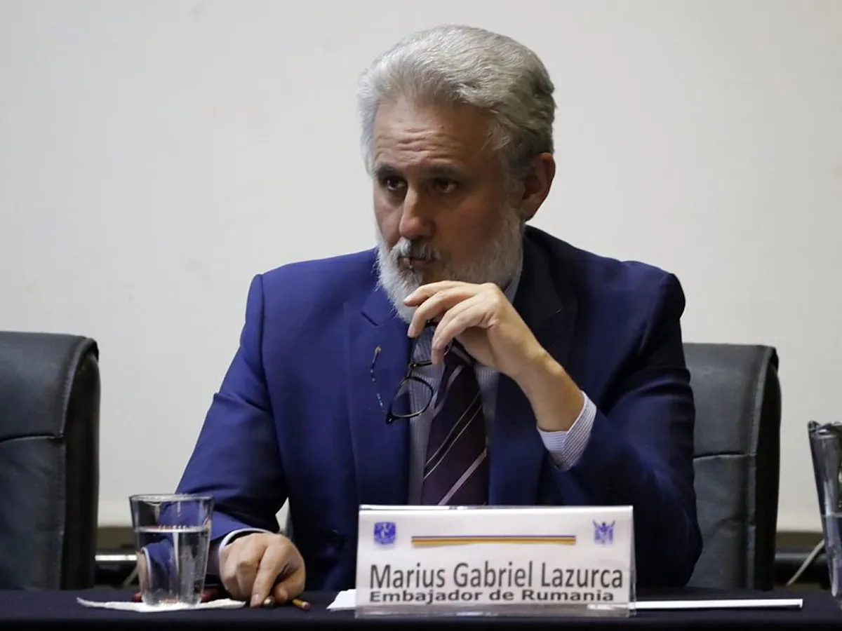 Ambasadorul Lazurcă, în timpul unei conferinţe, la Mexico City - Foto: Profimedia Images