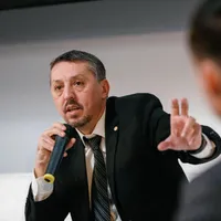 Ministrul Educației cere profesorilor să nu blocheze noul an școlar: „Sunt măsuri de criză” - Foto: Facebook