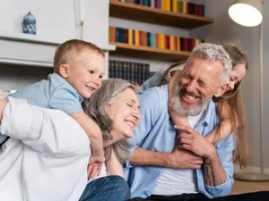 Ce drepturi poți avea la pensie fără să muncești? Există un concediu care nu-ți anulează vechimea Foto: Freepik (fotografie cu caracter ilustrativ)