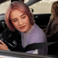 Cum trebuie să lași roțile după ce parchezi mașina? Și șoferii „bătrâni” greșesc și riscă daune - Foto: Freepik (Imagine cu rol ilustrativ)