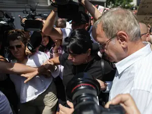 Altercații între protestatari și susținătorii lui Liviu Dragnea, după ce acesta a ajuns la DNA/FOTO: Inquam Photos/Octav Ganea