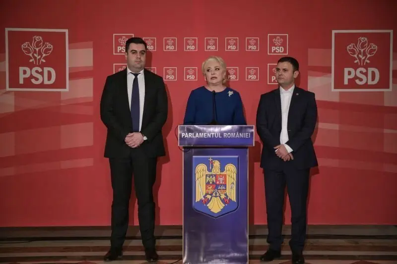 Răzvan Cuc și Daniel Suciu, alături de Viorica Dăncilă. Foto Inquam Photos/Octav Ganea