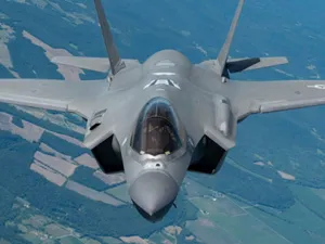 VIDEO Motivul pentru care un avion F-35 de 200 de milioane de dolari s-a prăbușit în Alaska: a fost „păcălit” de gheață