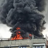 Incendiu puternic la un bloc de locuințe aflat în revenovare din Sectorul 5 al Capitalei - Foto: Facebook/ Alexandru Dimitriu