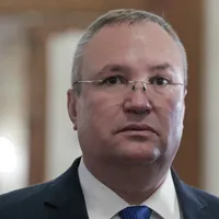 Nicolae Ciucă, omagiu la mormântul poetului Grigore Vieru din Chișinău - Foto: INQUAM Photos/ Malina Norocea/ Imagine cu caracter ilustrativ