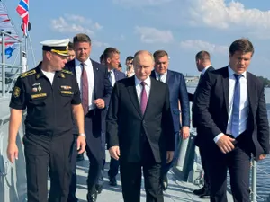 Atac cu drone la Sankt Petersburg, de Ziua Marinei, unde participa și Putin. Parada navală, anulată - Foto: Profimedia images