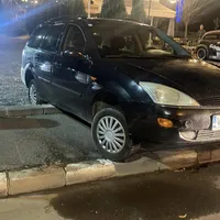 Un bărbat și-a călcat tatăl și fratele cu mașina, încercând să-i omoare. / Foto: gazetavalceana.ro