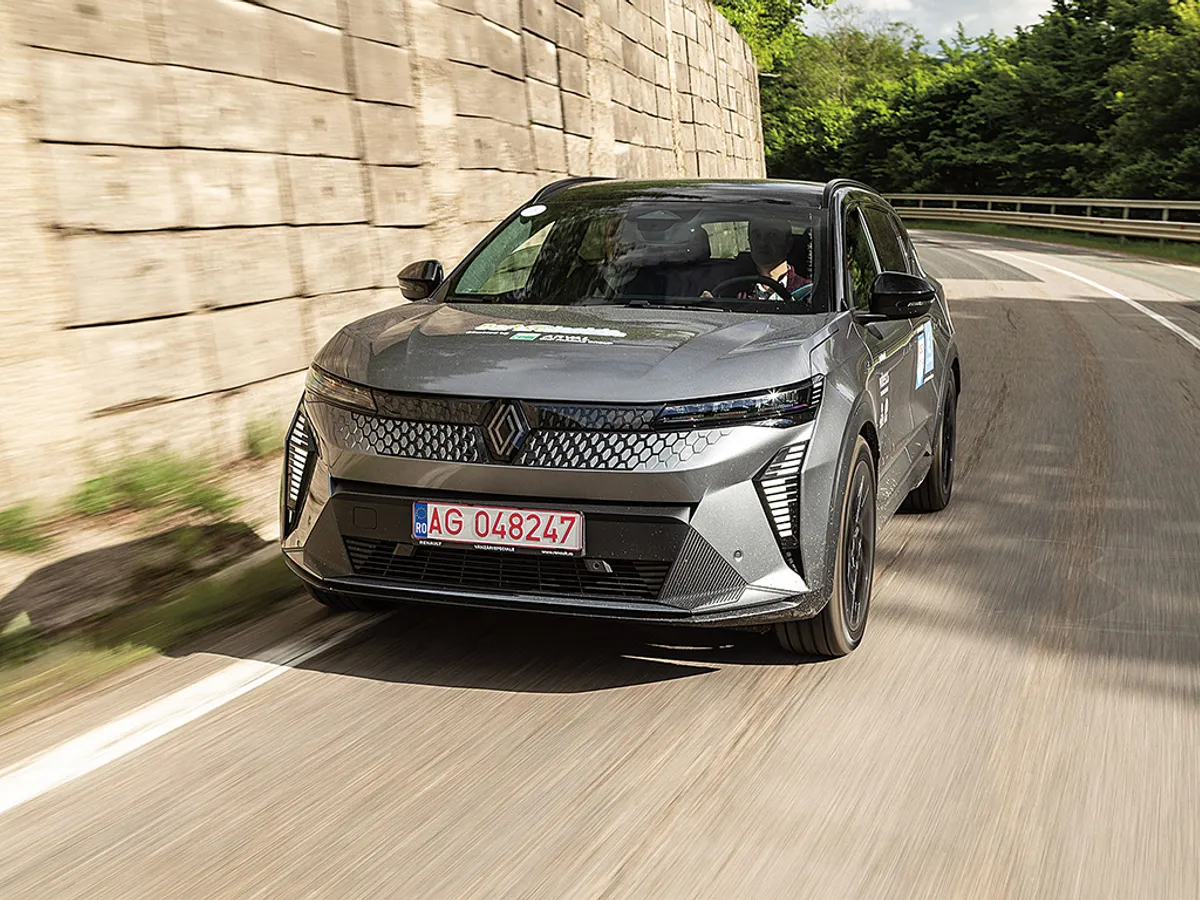 Renault Scenic - Votul juriului Best Electric Car in Romania 2024