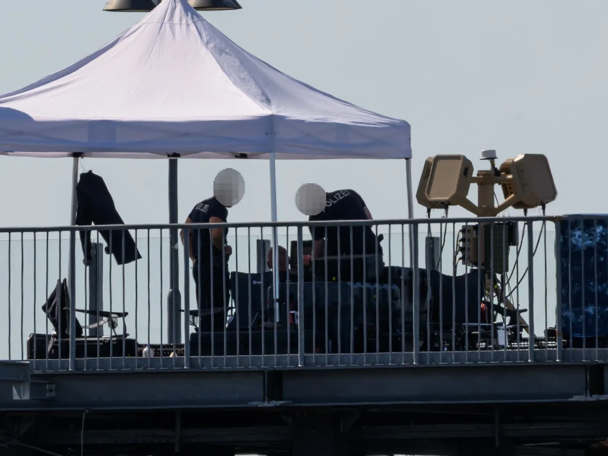 Sisteme contra dronelor montate la Leipzig - Foto: Profimedia Images