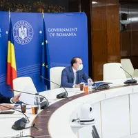 Executivul a adoptat ordonanţa care reglementează vaccinarea împotriva COVID-19 la domiciliu/FOTO: Facebook/GuvernulRomâniei