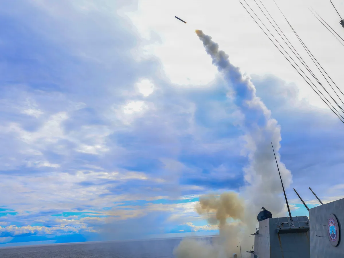 Serbia, prima din Europa care s-a dotat cu rachete supersonice din China. Cu ce sisteme SUA se apără România?