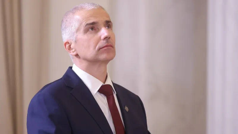 Foto: Ministrul Justiției spune de ce nu pot fi tăiate pensiile speciale din toamnă Sursa: Inquam Photos / George Calin