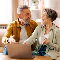 Ministrul muncii anunță 100 lei în plus la pensie pentru familiile de pensionari. Cum iau banii? -Foto: Freepik