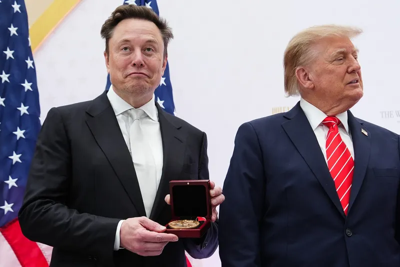 Un program de internet prin satelit finanțat de Pentagon a fost restricționat fără preaviz., la cererea lui Trump - Foto: Profimedia Images (imagine cu  rol ilustrativ)