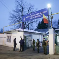 Forțe de ordine la poarta Institutului Matei Balș/FOTO: Inqusm Photo/Octav Ganea