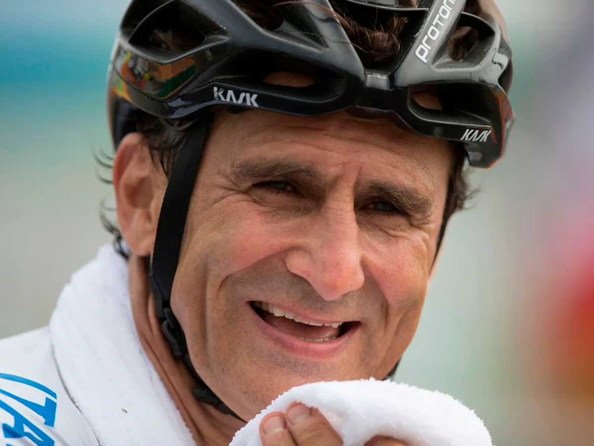 A murit Alex Zanardi, fost pilot de Formula 1 și campion paralimpic, la vârsta de 59 de ani