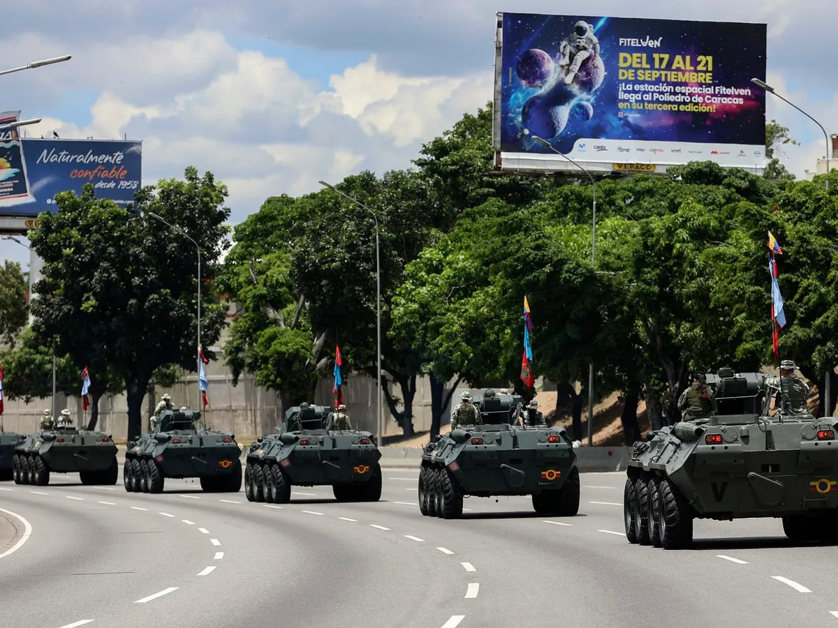 Nicolas Maduro a scos tancurile pe străzile din Caracas, Venezuela - Foto: Profimedia Images