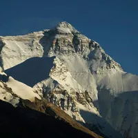 Muntele Everest s-a închis