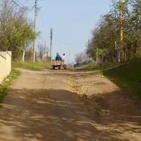 România dă în gropi: 1.300 km drumuri județene din pământ și 111 km de drum național pietruit - Foto: gds.ro