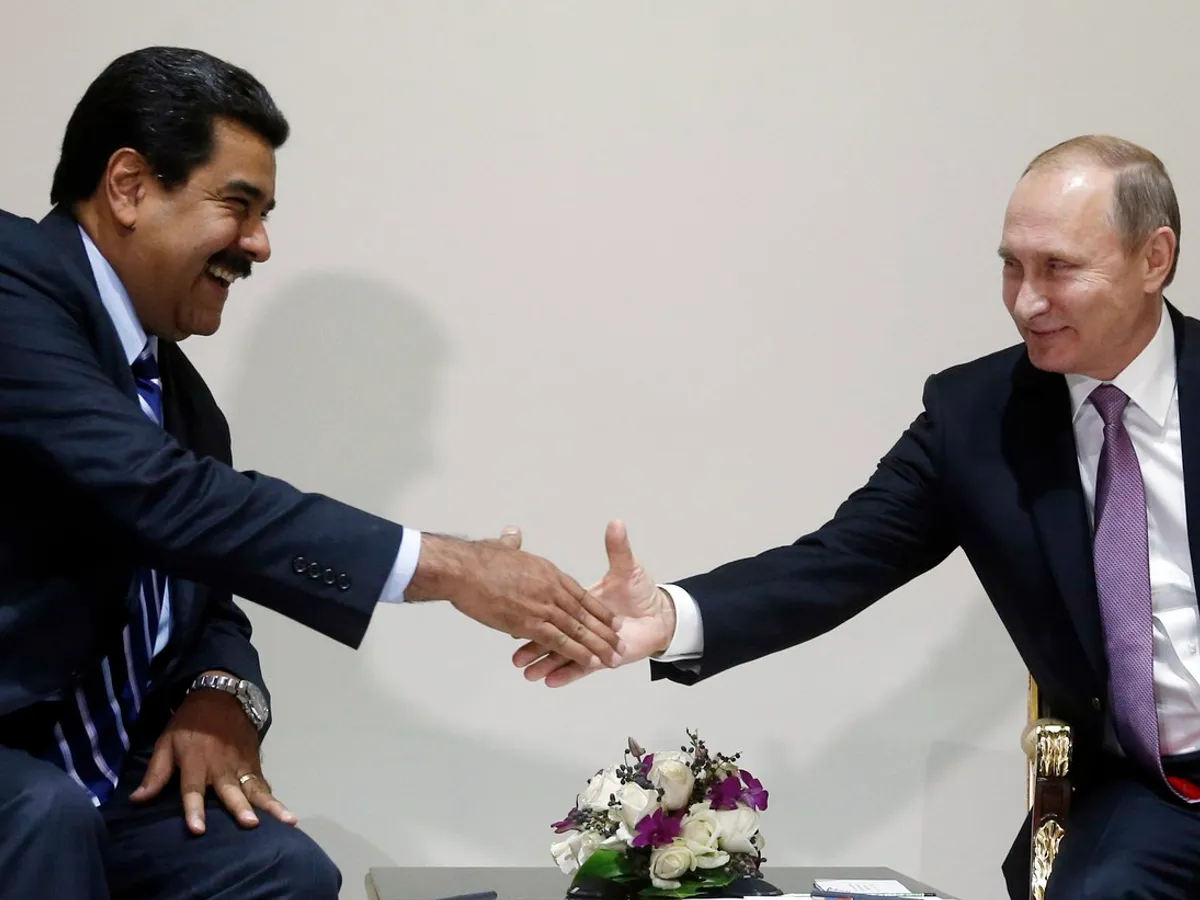 Un parior misterios de pe Polymarket a pus o sumă uriașă pe căderea lui Putin. A prezis și căderea lui Maduro