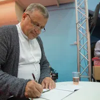 Mircea Dinescu îl dă în judecată pe Ponta.”Eu nu am știut că ”dobitocu” a dat drumul la apă” - Foto: Inquam Photos / Bogdan Buda (rol ilustrativ)