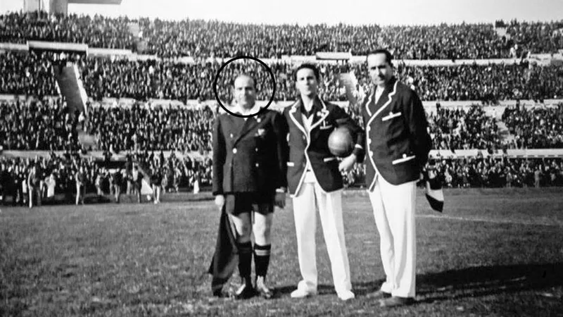 Costel Rădulescu, primul din stânga - Foto: Gsp.ro