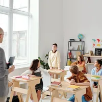 Profesorii și angajații din Educație primesc miercuri primele salarii majorate din acest an, pe card Foto: Pexels (fotografie cu caracter ilustrativ)