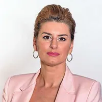 Irina Mihaela Ionescu a fost angajată a Mariei Grapini, europarlamentar.