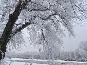 VREMEA se răcește considerabil în toată țară. Precipitații sub formă de ninsoare la munte - Foto: Iquam foto / imagine rol ilustrativ